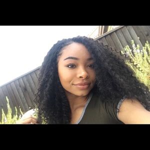 Meet your Posher, Maya